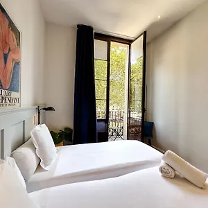 Maison d'hôtes Som Nit Born ***